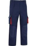 Pantalón de tergal mutibolsillos. Vesin