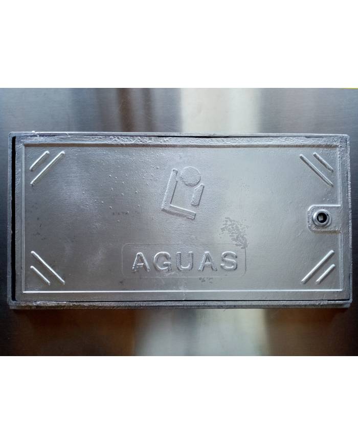 Puerta contador agua de aluminio + lave 22x35. PUERTA22x35 Odem