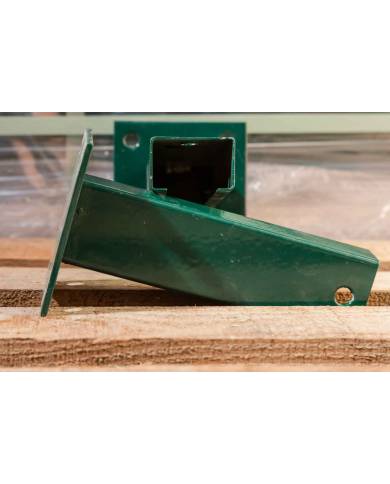 comprar Base metálica verde 60X40mm para atornillar poste. Aliseda de ALISEDA - Accesorios para cerramientos comprar Base metálica verde 60X40mm para atornillar poste. Aliseda de ALISEDA - Accesorios para cerramientos