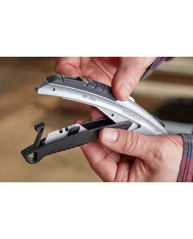 comprar Cuchillo multiusos hoja retractil. 010788 Stanley de STANLEY - Tijeras, navajas y cutter comprar Cuchillo multiusos hoja retractil. 010788 Stanley de STANLEY - Tijeras, navajas y cutter