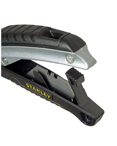 comprar Cuchillo multiusos hoja retractil. 010788 Stanley de STANLEY - Tijeras, navajas y cutter comprar Cuchillo multiusos hoja retractil. 010788 Stanley de STANLEY - Tijeras, navajas y cutter