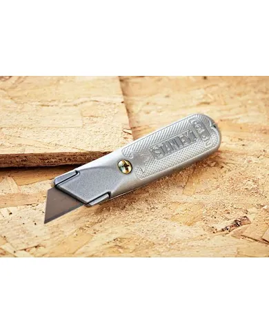 comprar Cuchilla clásica hoja fina metálica. 2-10-199 Stanley de STANLEY - Tijeras, navajas y cutter comprar Cuchilla clásica hoja fina metálica. 2-10-199 Stanley de STANLEY - Tijeras, navajas y cutter