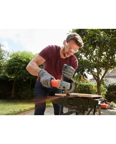 comprar Radial: Miniamoladora 710W 115mm con protección contra re-arranque y empuñadura lateral 2 posiciones. BEG010-QS Black+Decker de BLACK & DECKER - Amoladoras