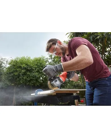 comprar Radial: Miniamoladora 710W 115mm con protección contra re-arranque y empuñadura lateral 2 posiciones. BEG010-QS Black+Decker de BLACK & DECKER - Amoladoras